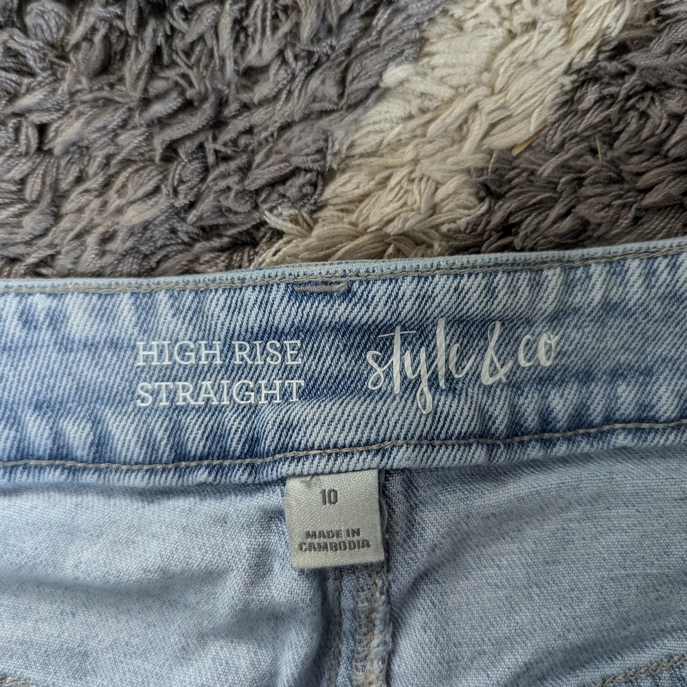 Style & Co High Rise Straight Leg Mom 90s Jean Light Wash Denim Size 10 - Picture 4 of 11
